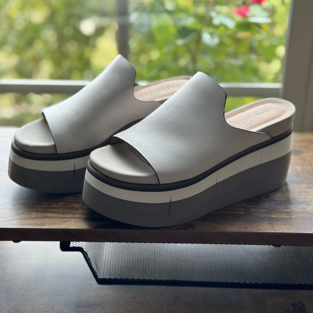 Naked Feet Flow Mist Platform Sandals - Sz 6